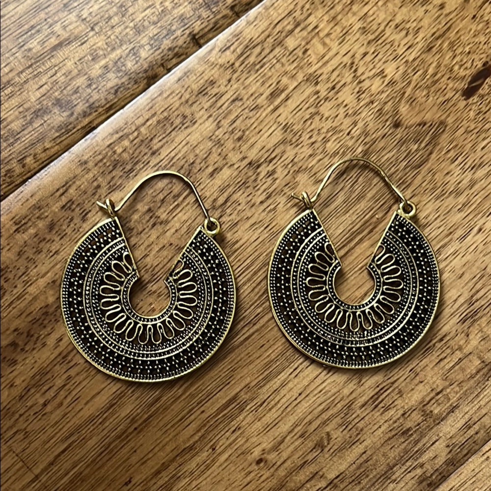Lucky Brand Boho Gold Hoop Earrings